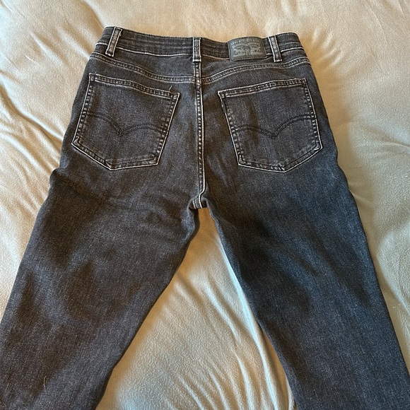 Levis Jeans - Picture 6 of 6